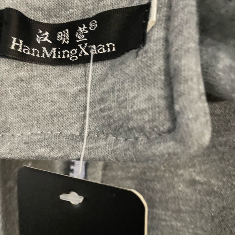 Han Ming Xuan Sweatshirt - Picture 3 of 3